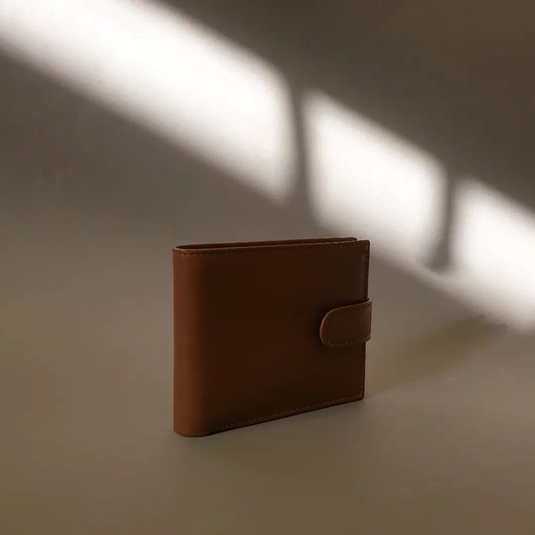 Plaade Snap Closure Wallet