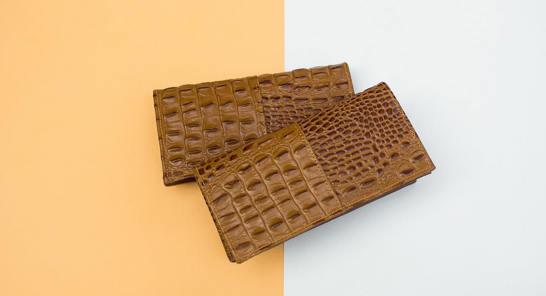 WOMEN CLUTCHES