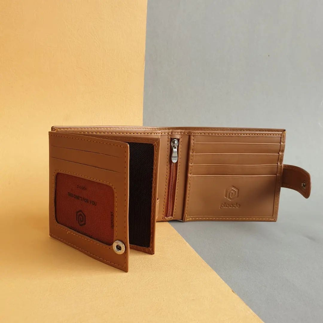 Plaade Snap Closure Wallet
