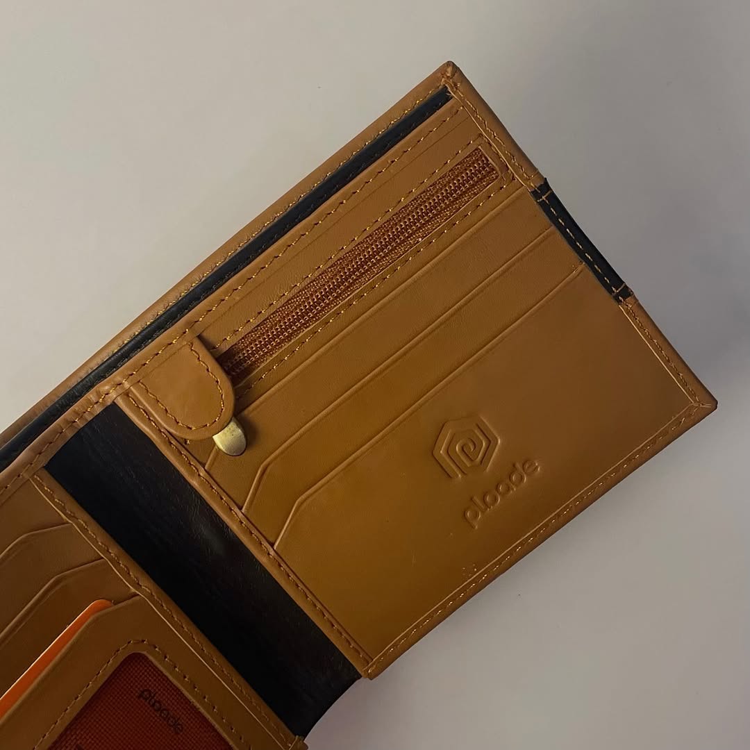 PLAADE BIFOLD WITH CENTRE STRIPE