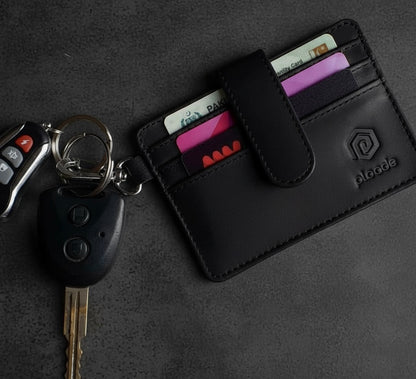 PLAADE CARDHOLDER